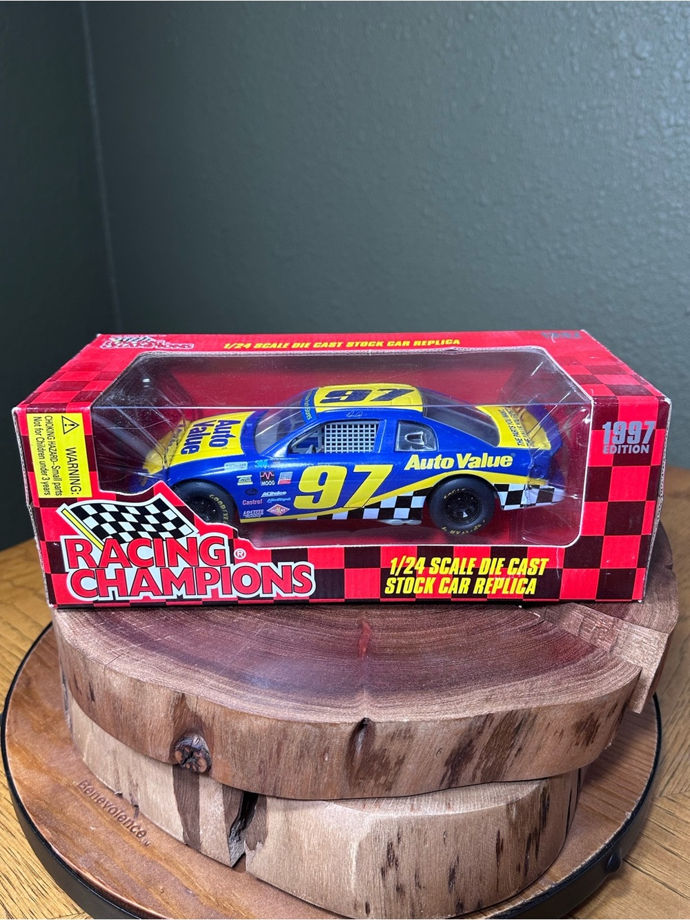 1997 Racing Champions 1:24 NASCAR #97 Auto Value Stock Car NIB